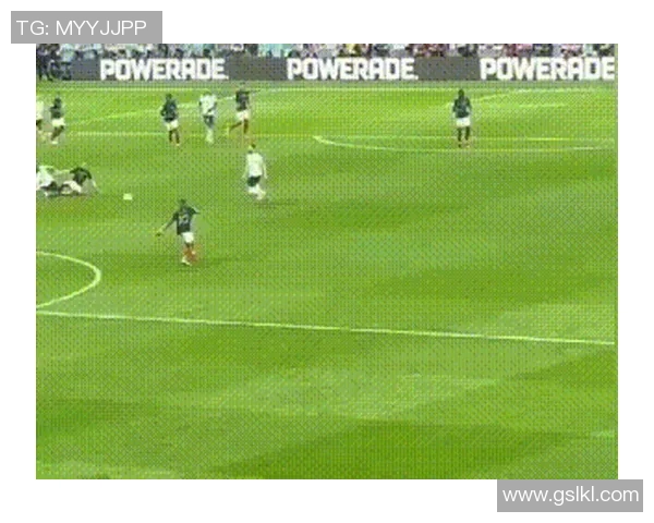 超快速度足球明星精彩瞬间集锦让你领略速度与激情的完美结合