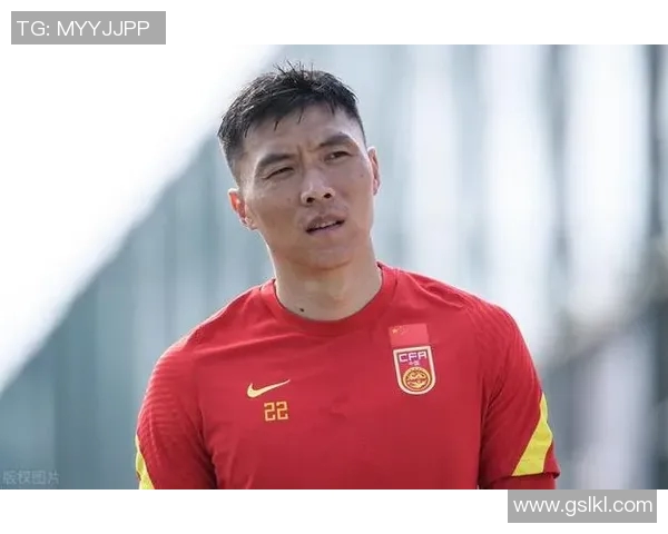 哪个足球明星的气质与吴镇宇相似引发球迷热议 哪个足球明星的气质与吴镇宇相似引发球迷热议