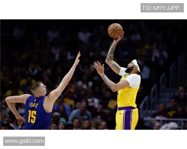 湖人对掘金第五场激战回顾球员表现与战术分析全景呈现